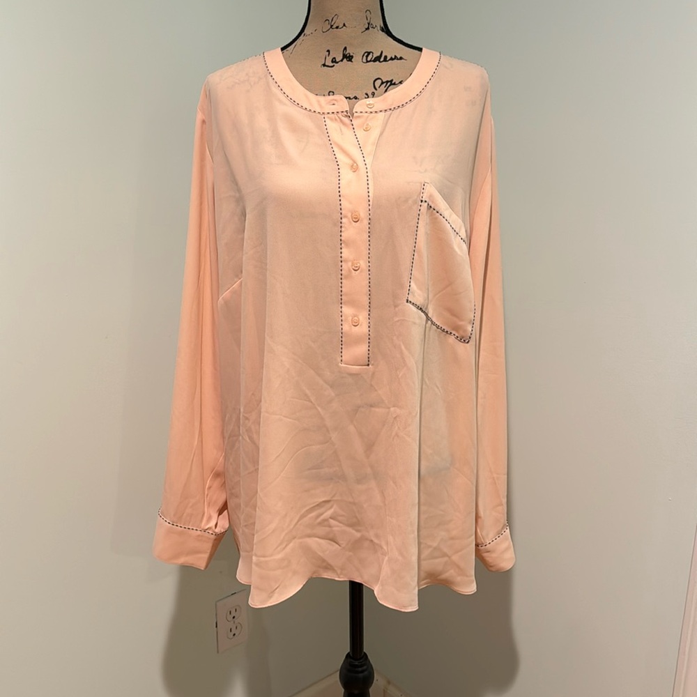 Lane Bryant blouse size 26/28 in a pale pink/blush - Picture 1 of 10